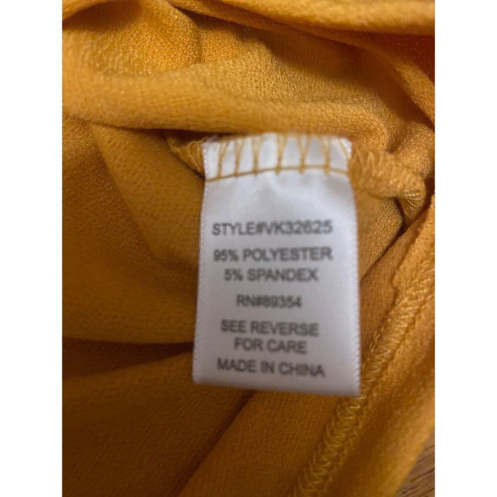 Adrienne Vittadini, women's gold/black blouse with neck tie size small - Picture 5 of 7